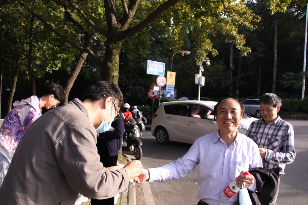 clip_image037.jpg clip_image037.jpg